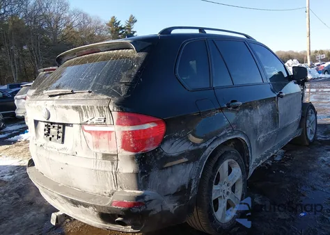 2010 BMW X5 xDrive30I z USA, uszkodzony, nr VIN 5UXFE4C51AL380118